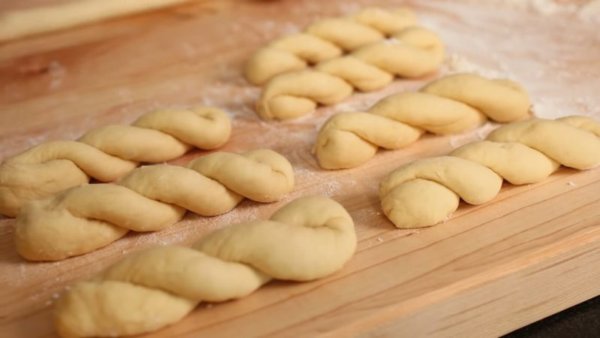Закрученные корейские пончики: сведут с ума каждого, кто их пробует