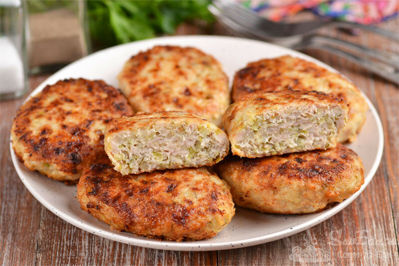 Сочные котлеты с капустой