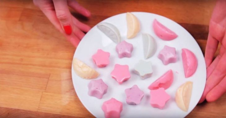 Вкуснейшие желейные конфеты из йогурта. Можно даже на диете! Вкуснейшие желейные конфеты из йогурта. Можно даже на диете!