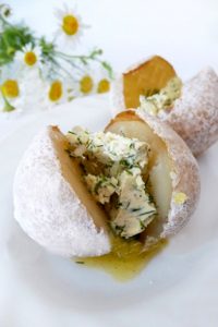 ПЕЧЕНЫЙ КАРТОФЕЛЬ “КАК НА КОСТРЕ”