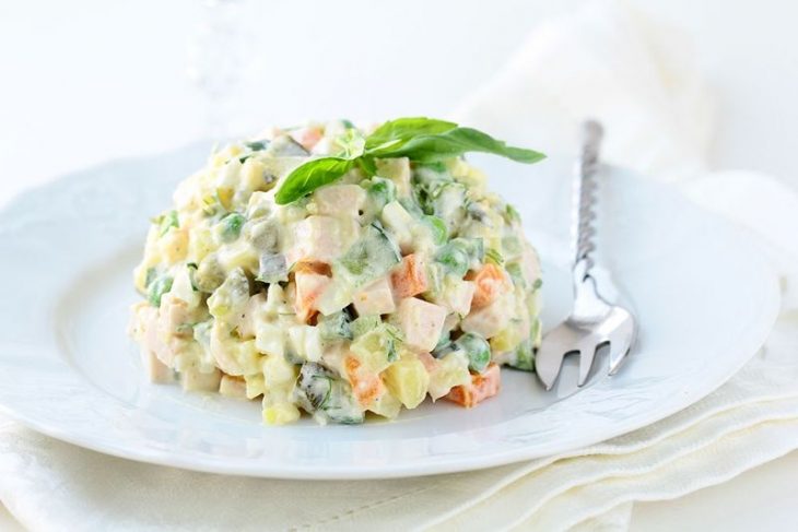 Худеем вкусно! Фитнес-«Оливье»: ешьте хоть каждый день! Худеем вкусно! Фитнес-«Оливье»: ешьте хоть каждый день!