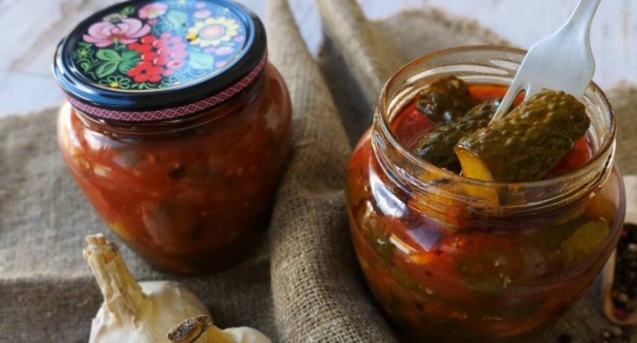 Закуска из маринованных огурчиков – очень простой и вкусный рецепт. Можно заготовить на всю зиму