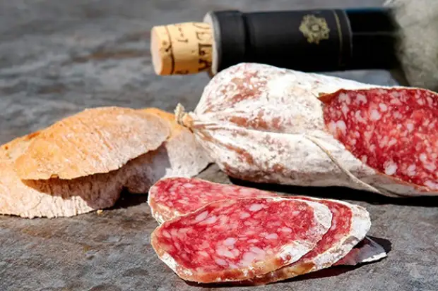 Названы наиболее вредные для печени продукты