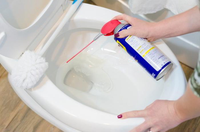 КАК С ПОМОЩЬЮ WD-40 СЭКОНОМИТЬ КУЧУ ДЕНЕГ И НЕРВОВ: 34 ПОЛЕЗНЫХ СПОСОБА КАК С ПОМОЩЬЮ WD-40 СЭКОНОМИТЬ КУЧУ ДЕНЕГ И НЕРВОВ: 34 ПОЛЕЗНЫХ СПОСОБА