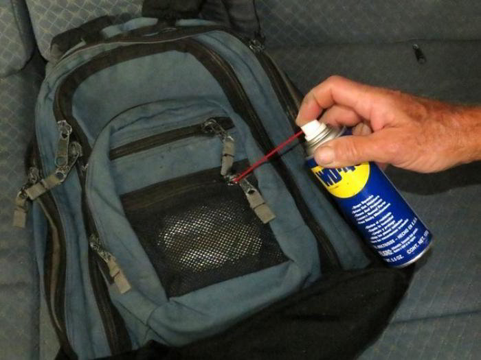 КАК С ПОМОЩЬЮ WD-40 СЭКОНОМИТЬ КУЧУ ДЕНЕГ И НЕРВОВ: 34 ПОЛЕЗНЫХ СПОСОБА КАК С ПОМОЩЬЮ WD-40 СЭКОНОМИТЬ КУЧУ ДЕНЕГ И НЕРВОВ: 34 ПОЛЕЗНЫХ СПОСОБА