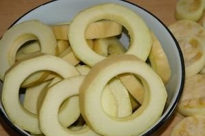Ананасы из кабачков
