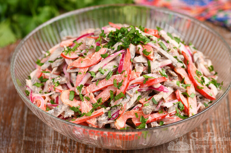 Сытный салат с мясом и свежими овощами (рецепт с фото)