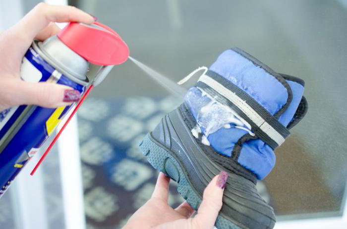 КАК С ПОМОЩЬЮ WD-40 СЭКОНОМИТЬ КУЧУ ДЕНЕГ И НЕРВОВ: 34 ПОЛЕЗНЫХ СПОСОБА КАК С ПОМОЩЬЮ WD-40 СЭКОНОМИТЬ КУЧУ ДЕНЕГ И НЕРВОВ: 34 ПОЛЕЗНЫХ СПОСОБА