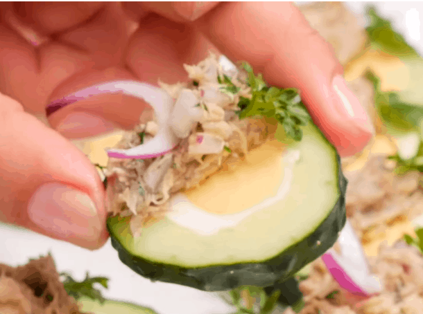 Нетривиальная подача обычных огурцов: оригинально, просто и вкусно