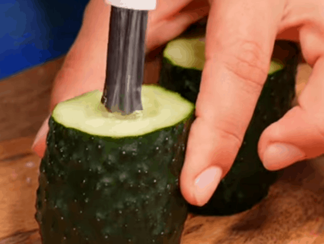 Нетривиальная подача обычных огурцов: оригинально, просто и вкусно