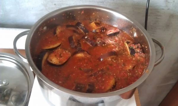 Вкусная и пикантная закуска из баклажан на зиму. Приготовить совсем несложно