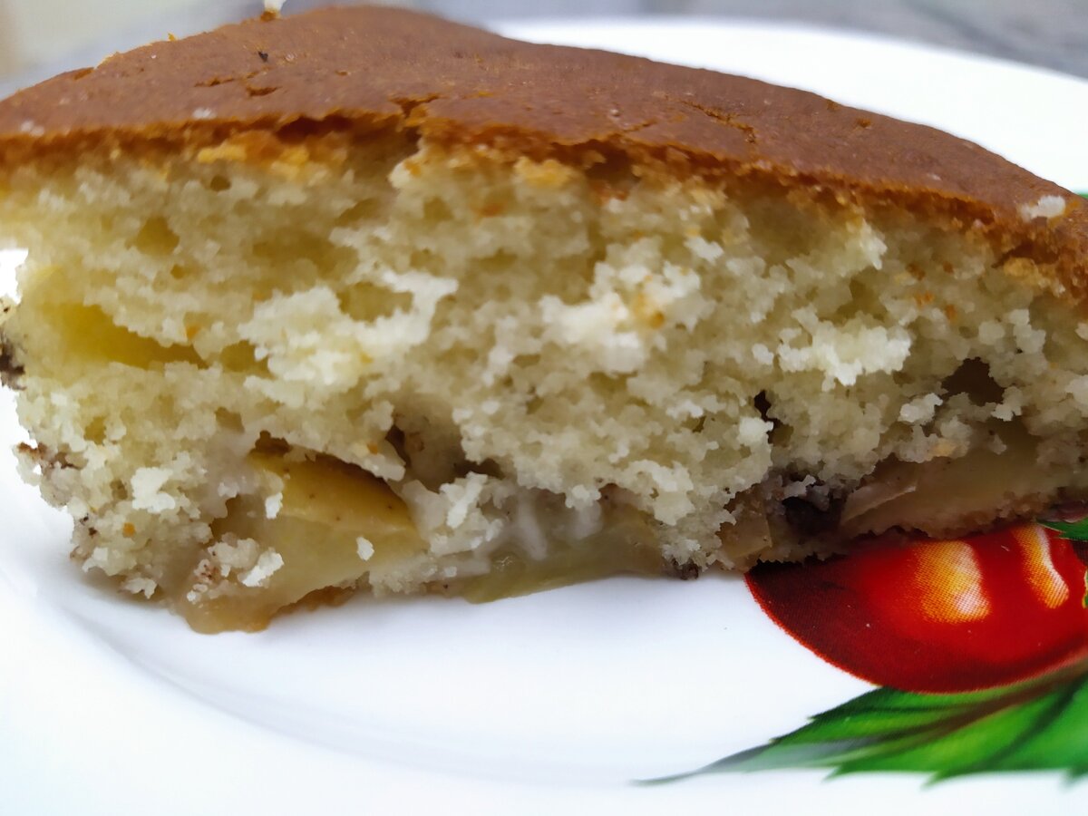 Шарлотка из 1 яйца, 3 яблок и немного муки. Быстрая выпечка с яблоками и корицей