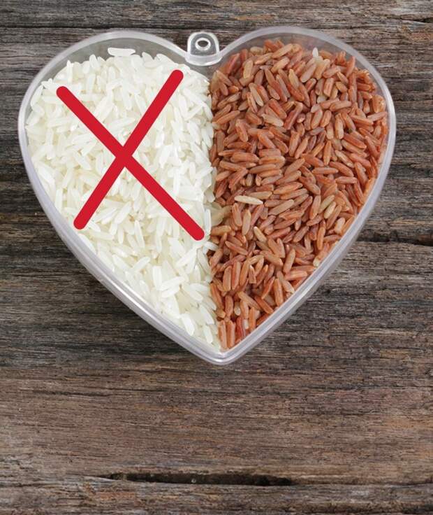 Продукты, которые стоит немедленно выкинуть из холодильника