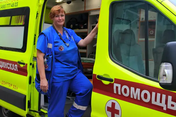 «Любой пациент – это задача, которую нужно решить правильно»: интервью с врачом СМП