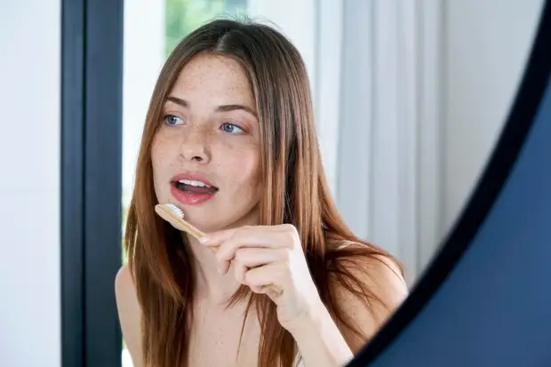Продукты, которые сделают ваши зубы белее